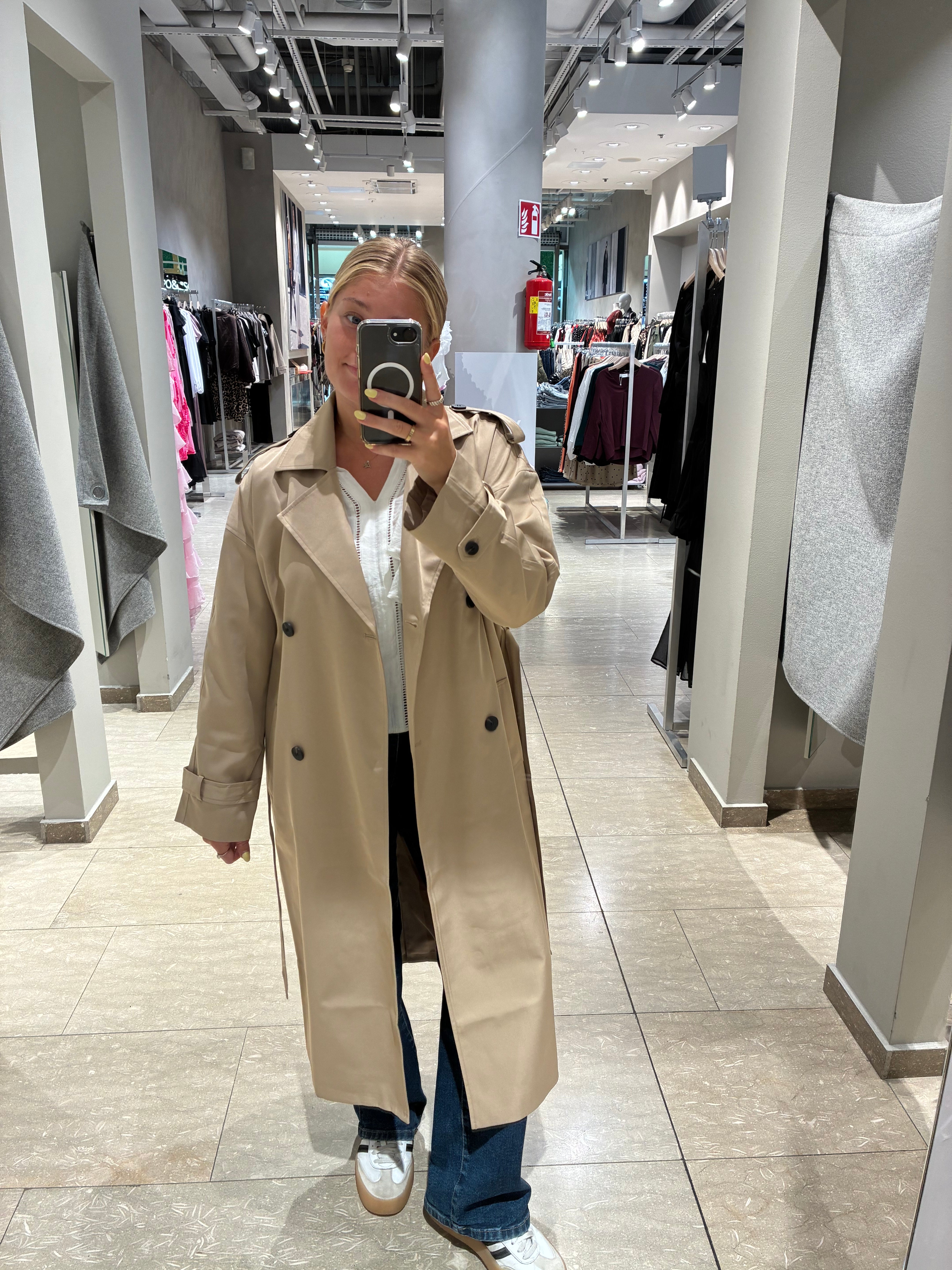 VIADDISON Coat - Savannah Tan